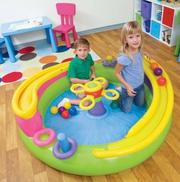 Недорого продам надувной игровой центр (Intex),  для детей 2-6 лет